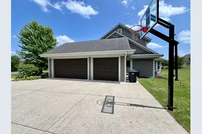 W151N7299  Paseo Ln, Menomonee Falls, WI 53051 - Photo 2