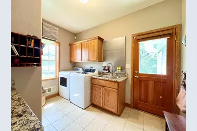 W151N7299  Paseo Ln, Menomonee Falls, WI 53051 - Photo 24