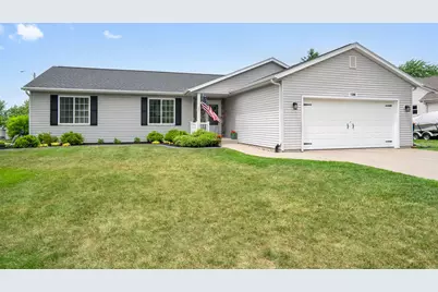 1300  Conifer Ave, West Bend, WI 53090 - Photo 2