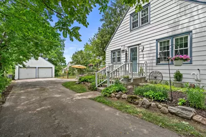 1016  Guthrie Rd, Waukesha, WI 53186 - Photo 22