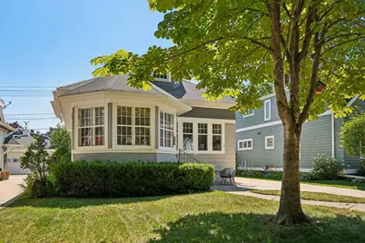 4324 N Woodburn St, Shorewood, WI 53211 - Photo 2