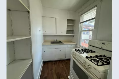 2451 S 9th St #3, Milwaukee, WI 53215 - Photo 8