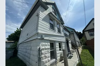 2451 S 9th St #3, Milwaukee, WI 53215 - Photo 14