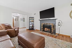 1800 Centennial Ln, Racine, WI 53406 - Photo 8
