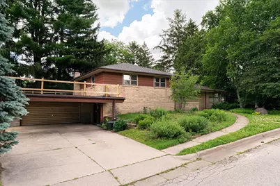 329 S Lincoln Ave, Viroqua, WI 54665 - Photo 2
