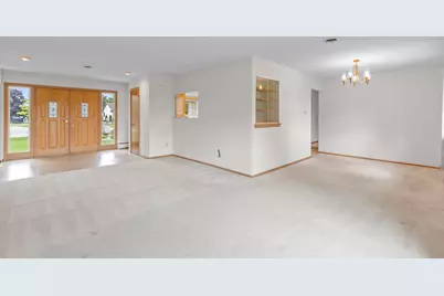 13400 W Sunny View Dr, New Berlin, WI 53151 - Photo 12