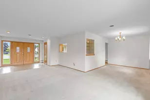 13400 W Sunny View Dr, New Berlin, WI 53151 - Photo 12