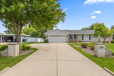 13400 W Sunny View Dr, New Berlin, WI 53151 - Photo 2