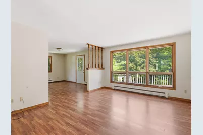 W6333  Burkshire Ln, Plymouth, WI 53073 - Photo 8