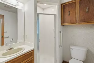 W6333 Burkshire Ln, Plymouth, WI 53073 - Photo 20
