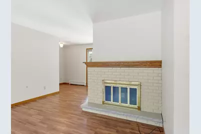 W6333  Burkshire Ln, Plymouth, WI 53073 - Photo 10