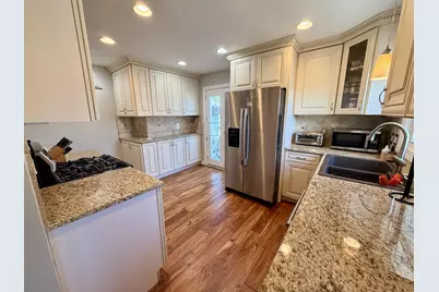 144 S 71st St, Milwaukee, WI 53214 - Photo 6