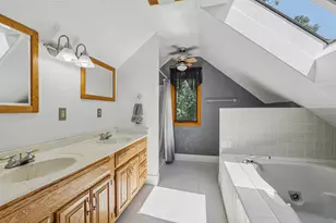 5946 N River Bay Rd, Racine, WI 53185 - Photo 20