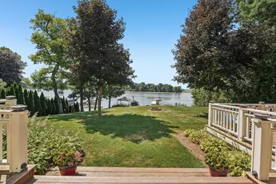 5946 N River Bay Rd, Racine, WI 53185 - Photo 34