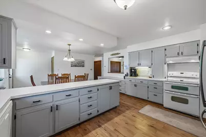 1630  11th Ave, Grafton, WI 53024 - Photo 10