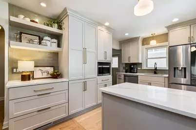 125 N 85th St, Wauwatosa, WI 53226 - Photo 4