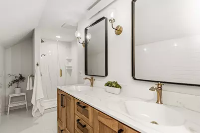 125 N 85th St, Wauwatosa, WI 53226 - Photo 12