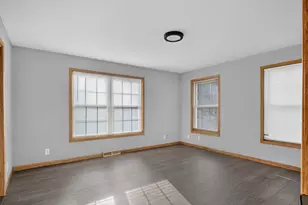 4230 N 45th Pl, Milwaukee, WI 53216 - Photo 10