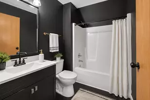 4230 N 45th Pl, Milwaukee, WI 53216 - Photo 16