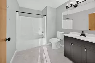 4230 N 45th Pl, Milwaukee, WI 53216 - Photo 8