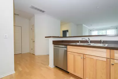 3872 S Lake Dr #101, Saint Francis, WI 53235 - Photo 10