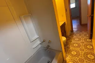 2049 N 115th St, Wauwatosa, WI 53226 - Photo 8