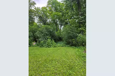 6022 N Sunny Point Rd, Milwaukee, WI 53209 - Photo 32