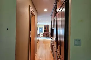 2127 Crestview Ct, Wauwatosa, WI 53226 - Photo 34