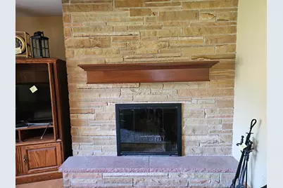 2127 N Crestview Ct, Wauwatosa, WI 53226 - Photo 20