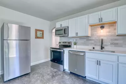 340 N 63rd St, Milwaukee, WI 53213 - Photo 8