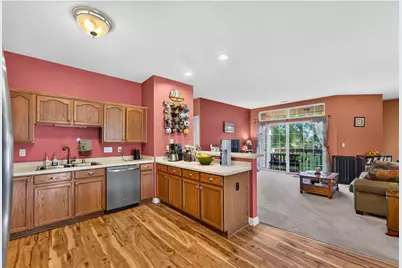 2224  W Vista Bella Dr, Oak Creek, WI 53154 - Photo 4