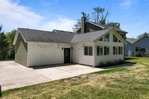 125 Potawatomi Rd, Williams Bay, WI 53191 - Photo 20