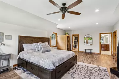 W288N3341  Lost Creek Ct, Delafield, WI 53072 - Photo 18