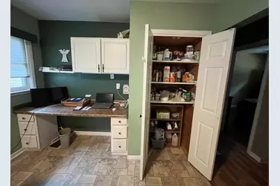 2504 S 8 St, Manitowoc, WI 54220 - Photo 12