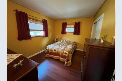 2504 S 8th St, Manitowoc, WI 54220 - Photo 12
