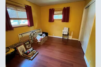 2504 S 8 St, Manitowoc, WI 54220 - Photo 14