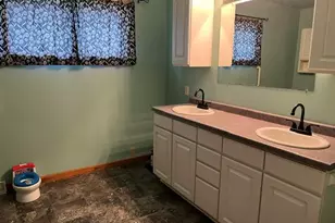2504 S 8th St, Manitowoc, WI 54220 - Photo 18