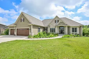 S106W36642 Saddle Ridge Dr, Eagle, WI 53119 - Photo 54