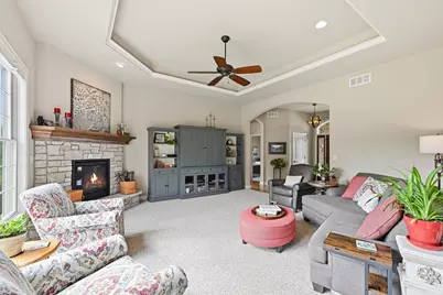 S106W36642  Saddle Ridge Dr, Eagle, WI 53119 - Photo 4
