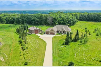 S106W36642  Saddle Ridge Dr, Eagle, WI 53119 - Photo 8