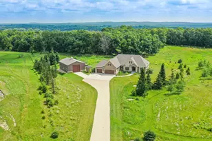 S106W36642 Saddle Ridge Dr, Eagle, WI 53119 - Photo 8