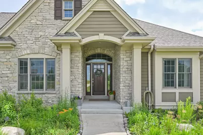 S106W36642  Saddle Ridge Dr, Eagle, WI 53119 - Photo 6