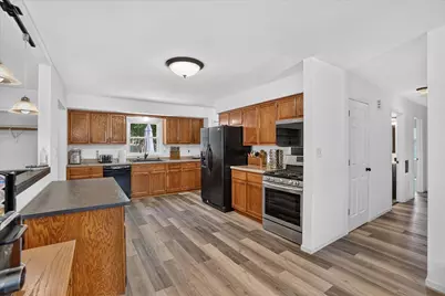 1447  Warwick Way, Racine, WI 53406 - Photo 14