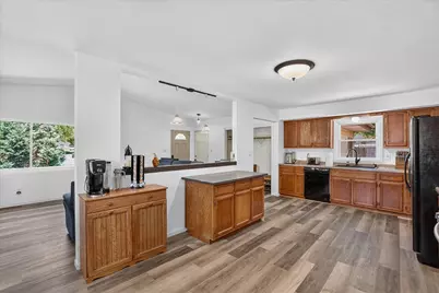 1447  Warwick Way, Racine, WI 53406 - Photo 12