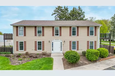 3933  Country Pl #C, Sheboygan, WI 53081 - Photo 1