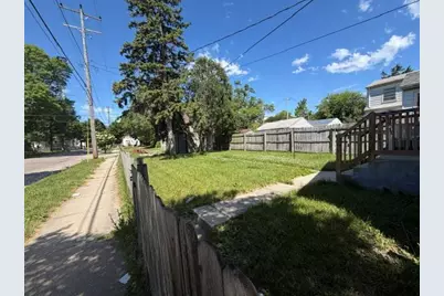 5003 N 37th St, Milwaukee, WI 53209 - Photo 12