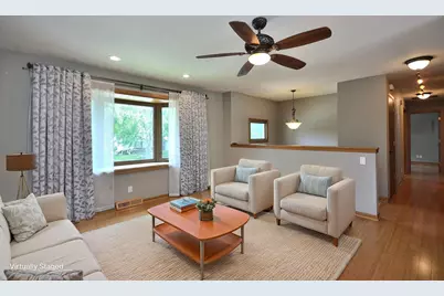 2005  Harris-Highland Dr, Waukesha, WI 53188 - Photo 4