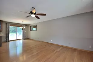 2005 Harris Highland Dr, Waukesha, WI 53188 - Photo 8
