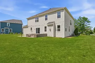 W136N6052 Weyer Farm Dr, Menomonee Falls, WI 53051 - Photo 54