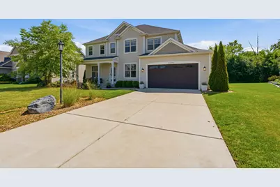 W136N6052  Weyer Farm Dr, Menomonee Falls, WI 53051 - Photo 4